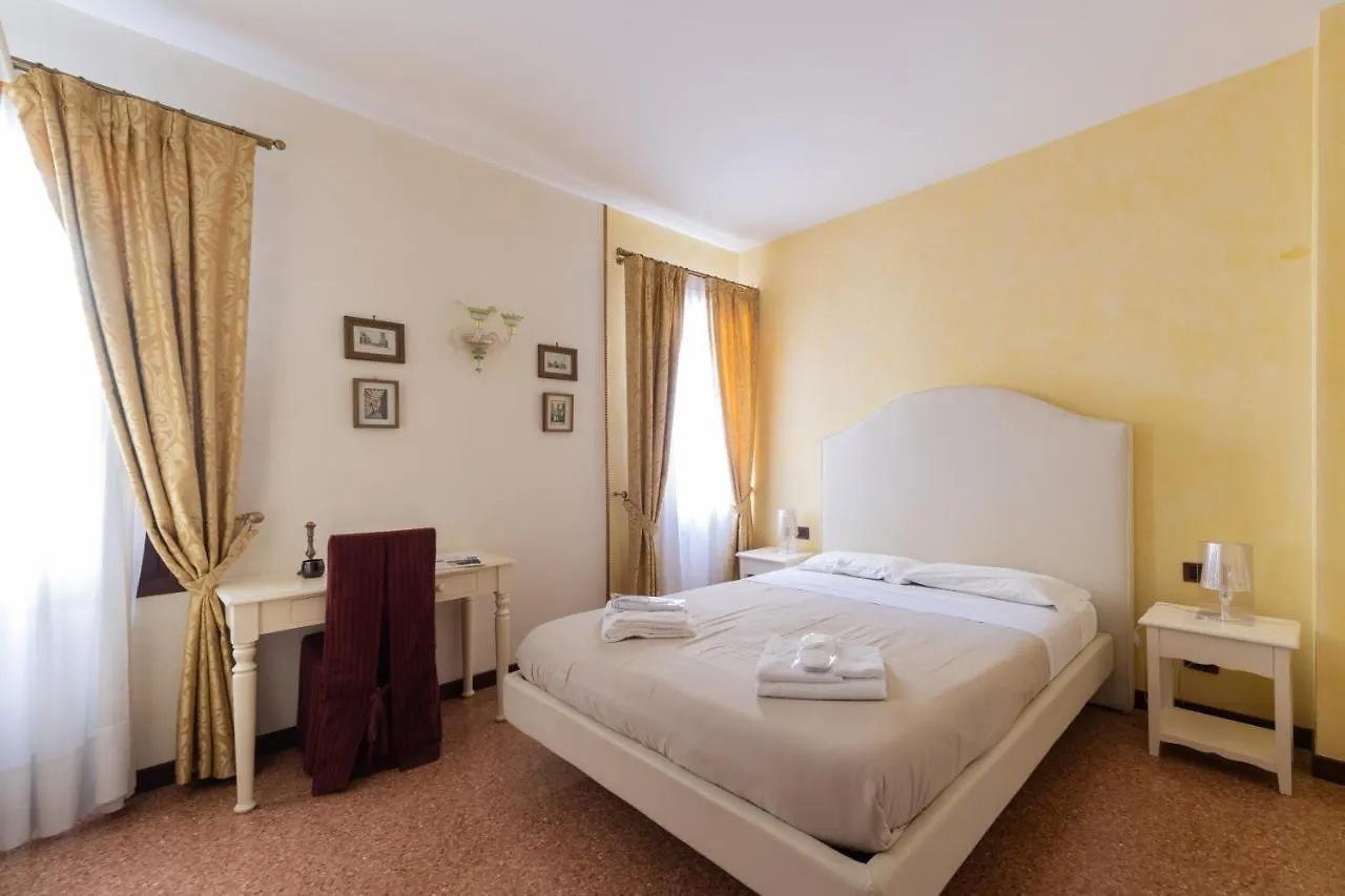 Ve-Nice Suite San Marco C4439 Venice 0*,