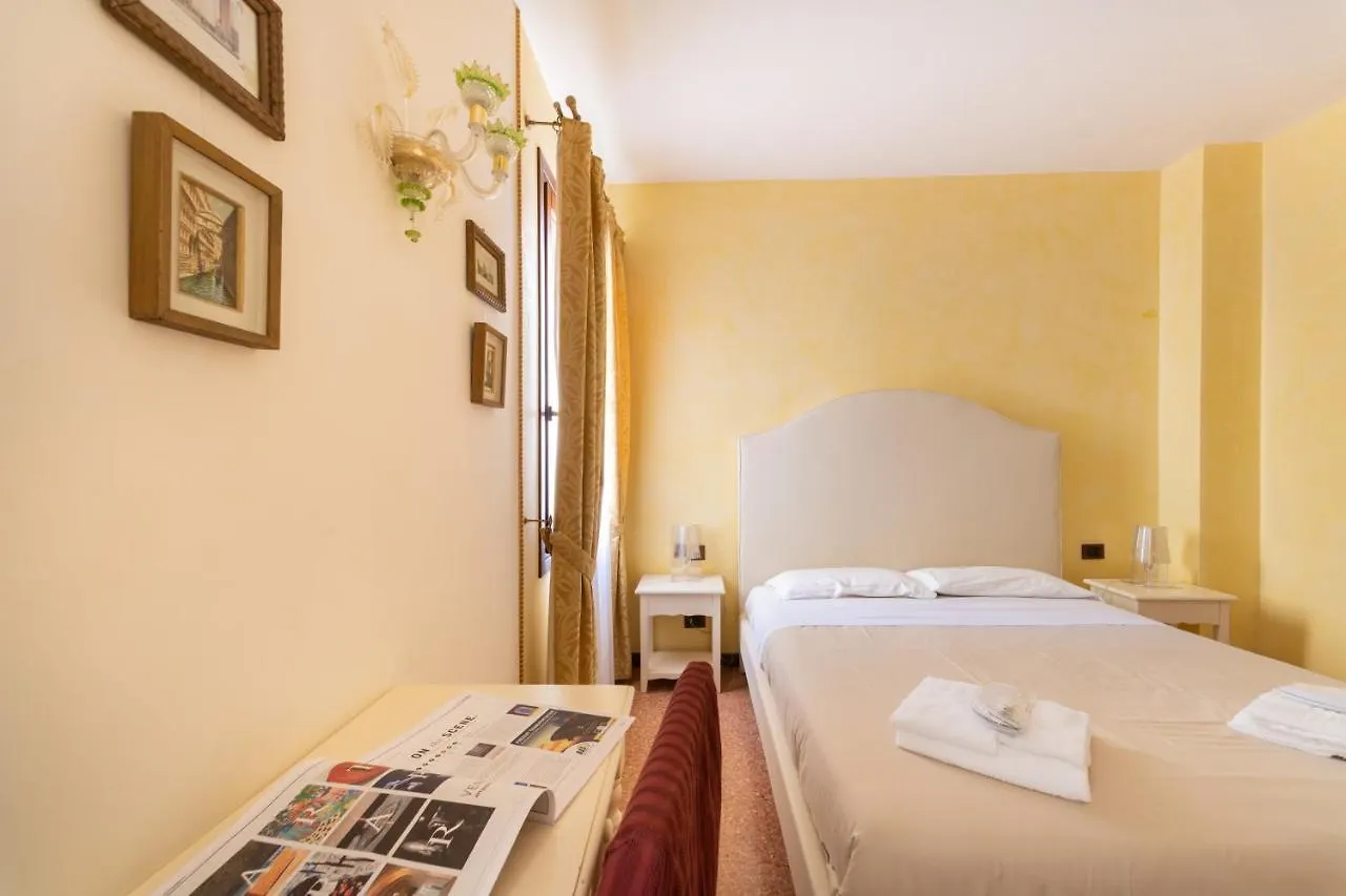 Ve-Nice Suite San Marco C4439 Venice Apartment