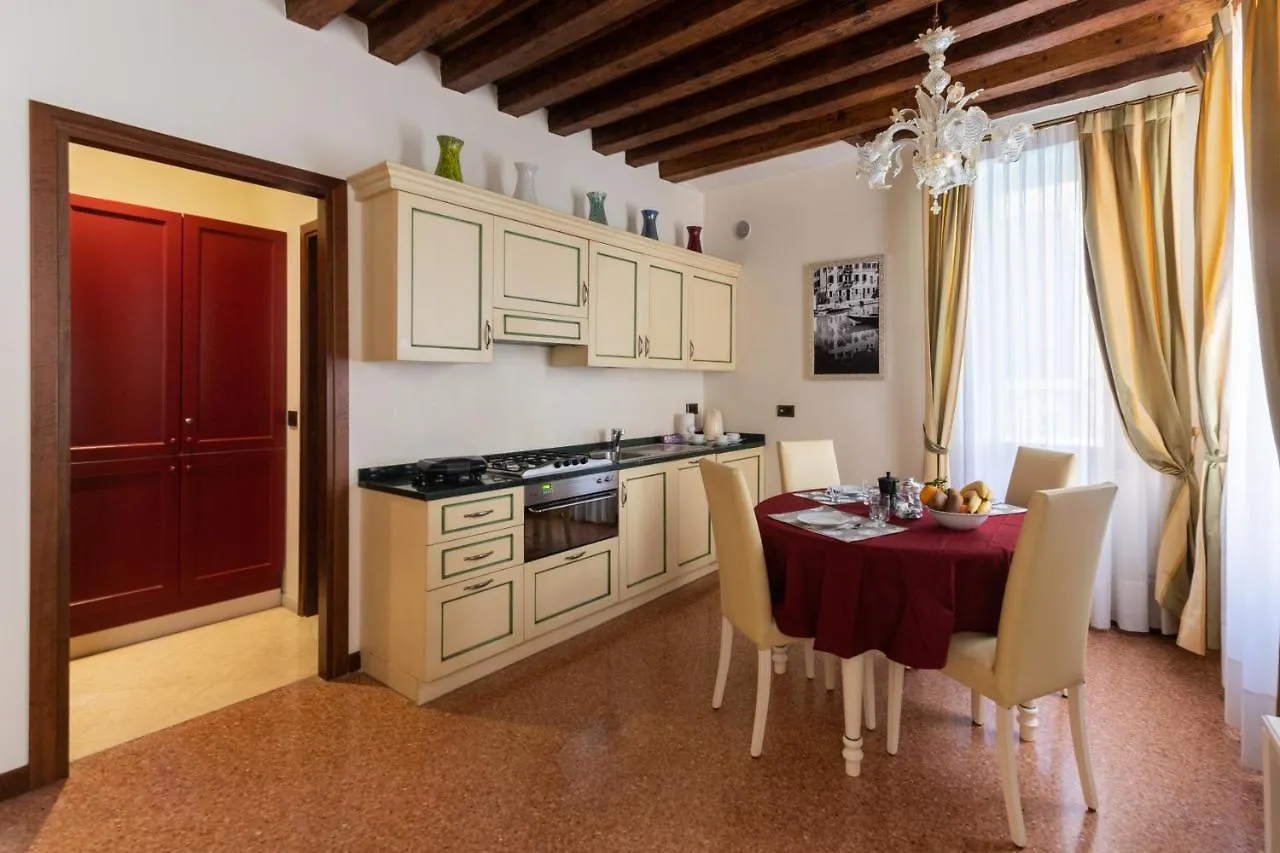 Ve-Nice Suite San Marco C4439 Venice 0*,