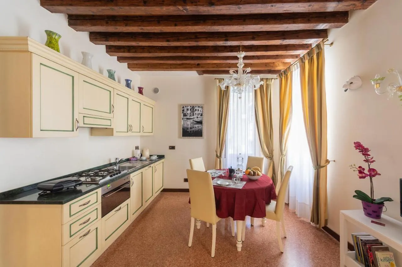 Apartment Ve-Nice Suite San Marco C4439 Venice Italy